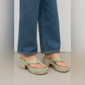 Jeffrey Campbell Luau Platform Sandal in Green Mutli Floral Size 9